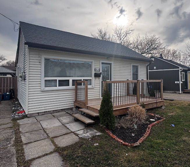 St. Catharines, ON L2S 1B8,15 1/2 Kirk ST
