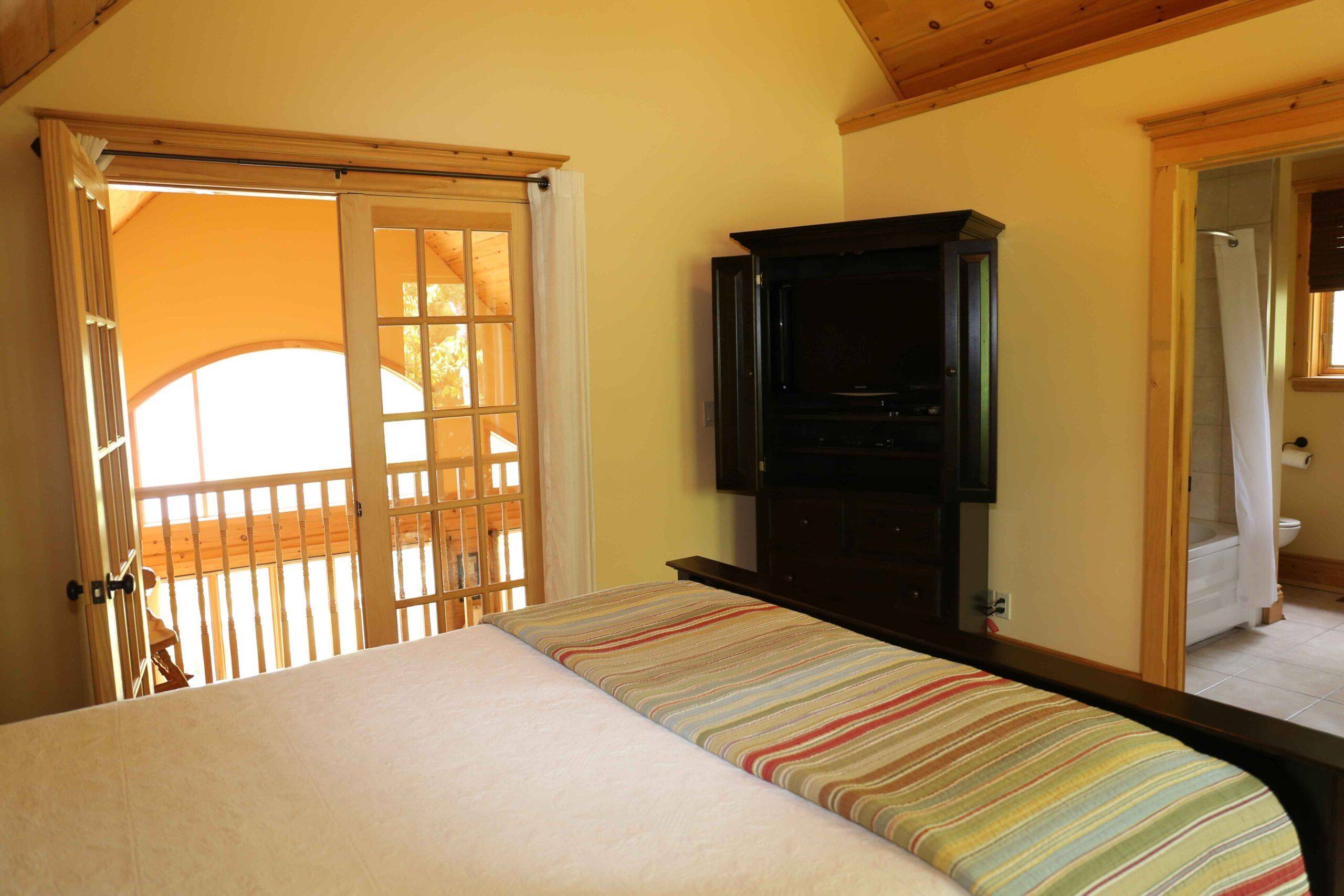 Frontenac, ON K0H 1K0,1016 Twin Pine LN #B