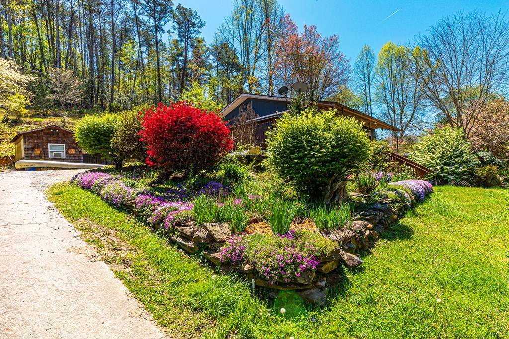 Bryson City, NC 28713,1111 Lemons Branch Road
