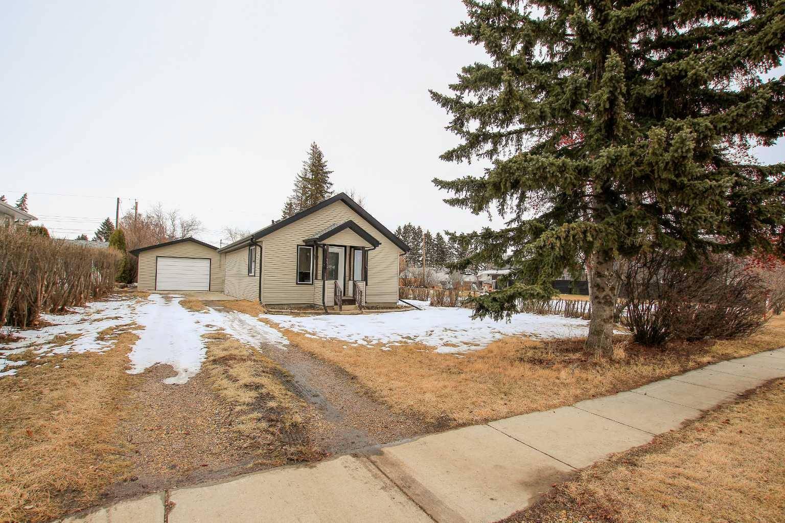 Lacombe, AB T4L 1L2,5632 52 AVE