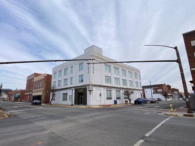 Pulaski, VA 24301,202 N Washington Avenue