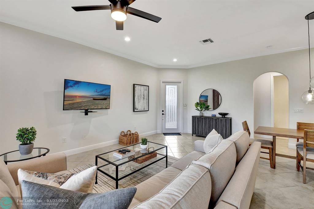 Boynton Beach, FL 33437,6380 Bella Cir #904