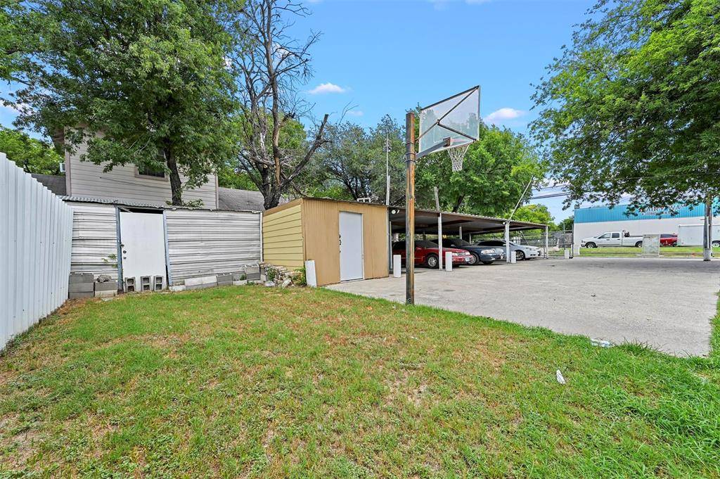 Dallas, TX 75211,5301 W Davis Street