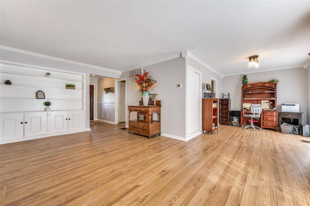 Bowie, TX 76230,909 Coffield Street