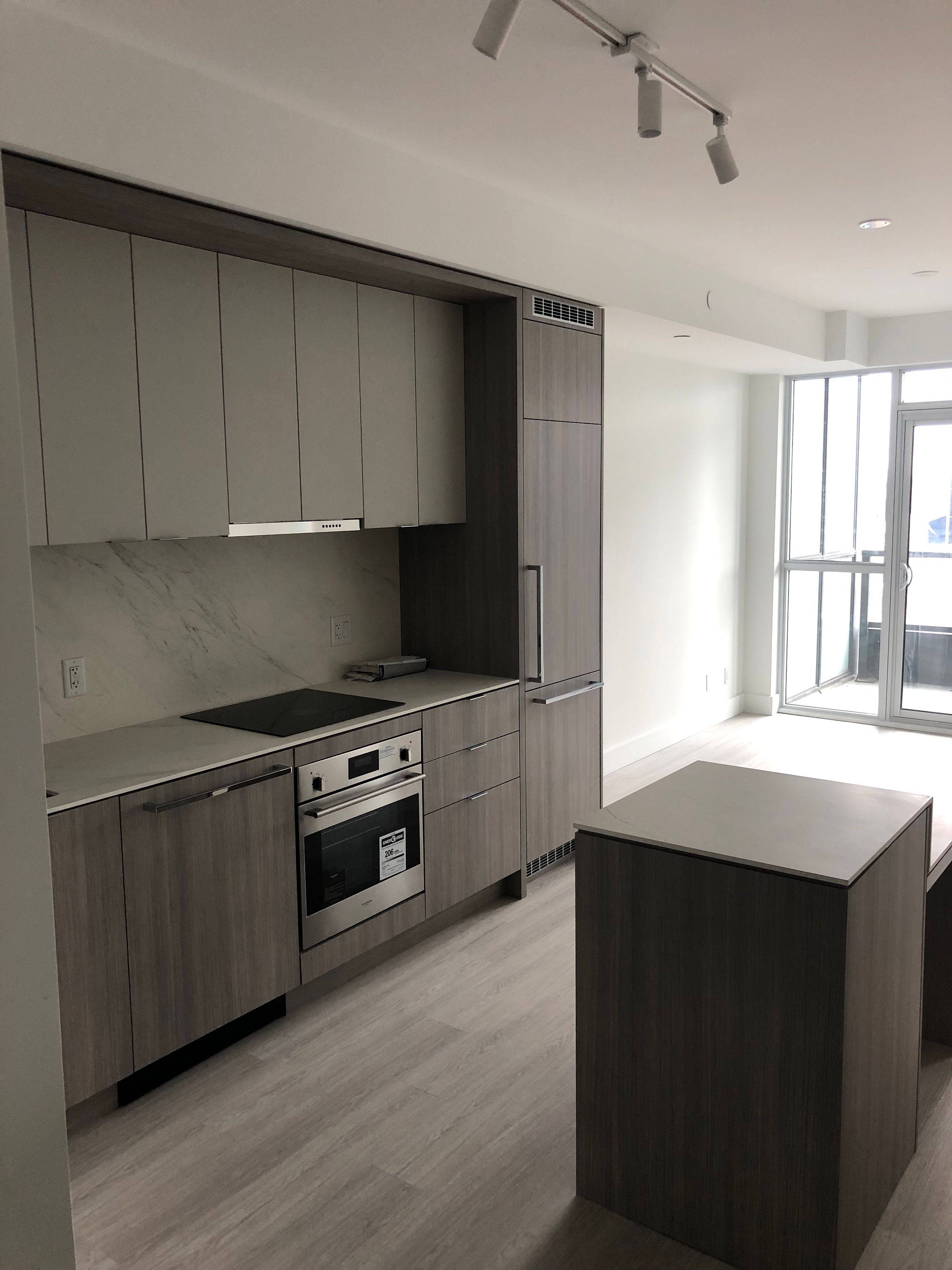 Toronto C15, ON M2K 1H5,6 greenbriar RD #617