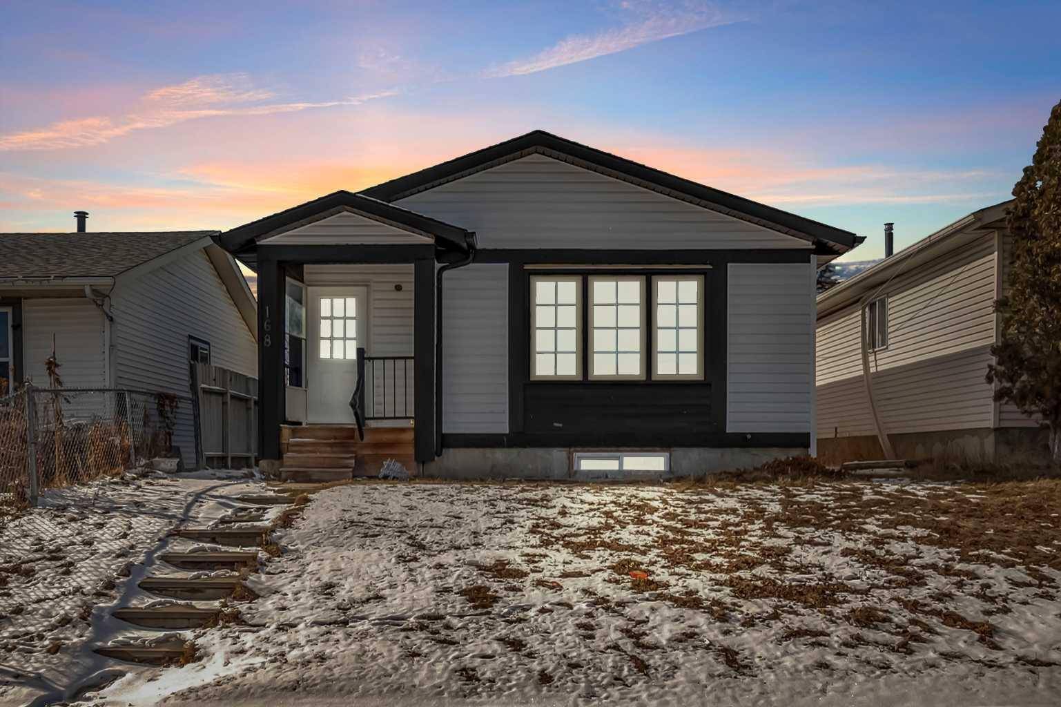 Calgary, AB T3J 1V9,168 Faldale Close NE