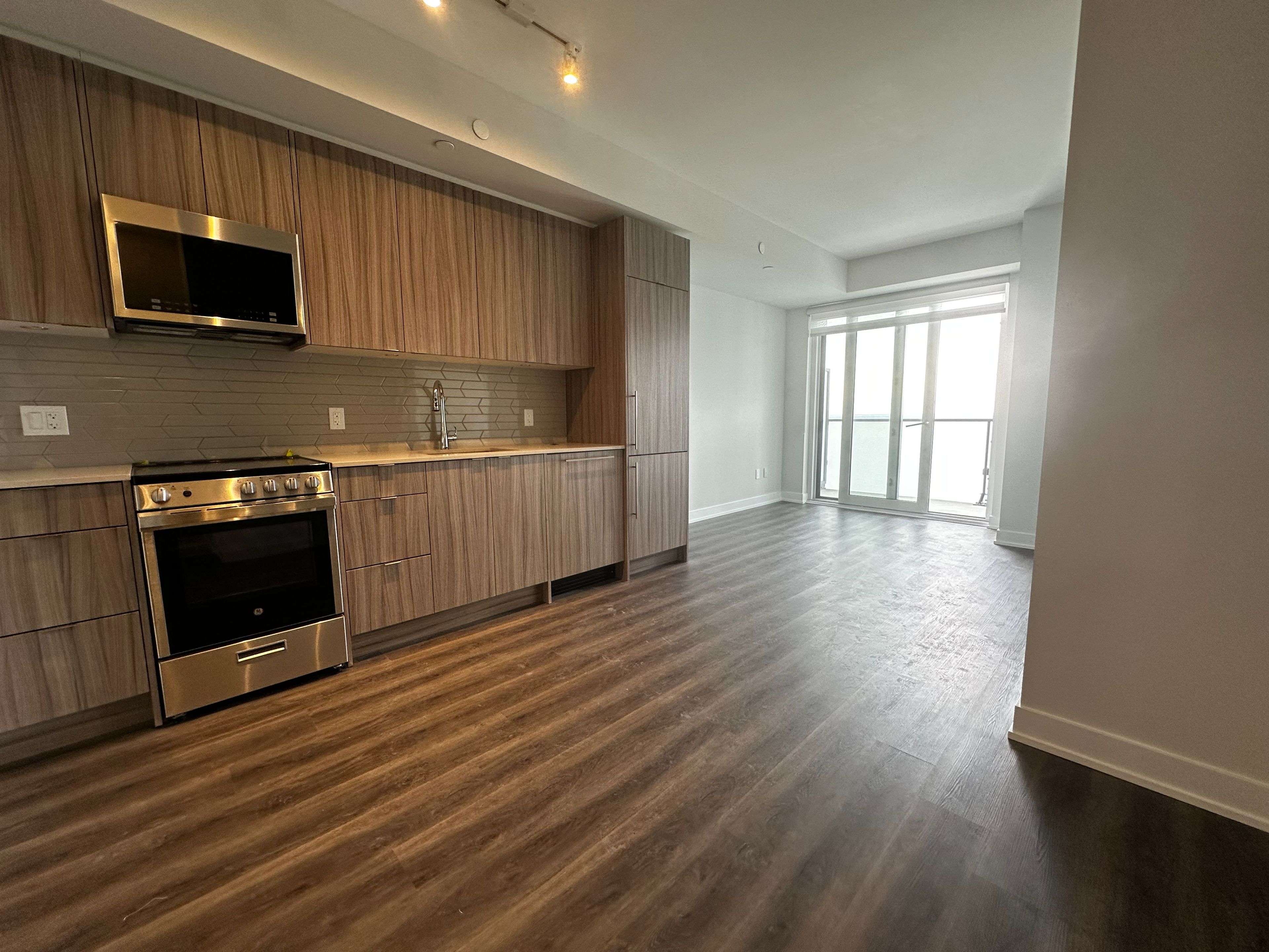 Mississauga, ON L5B 3M8,4130 Parkside Village DR #3103