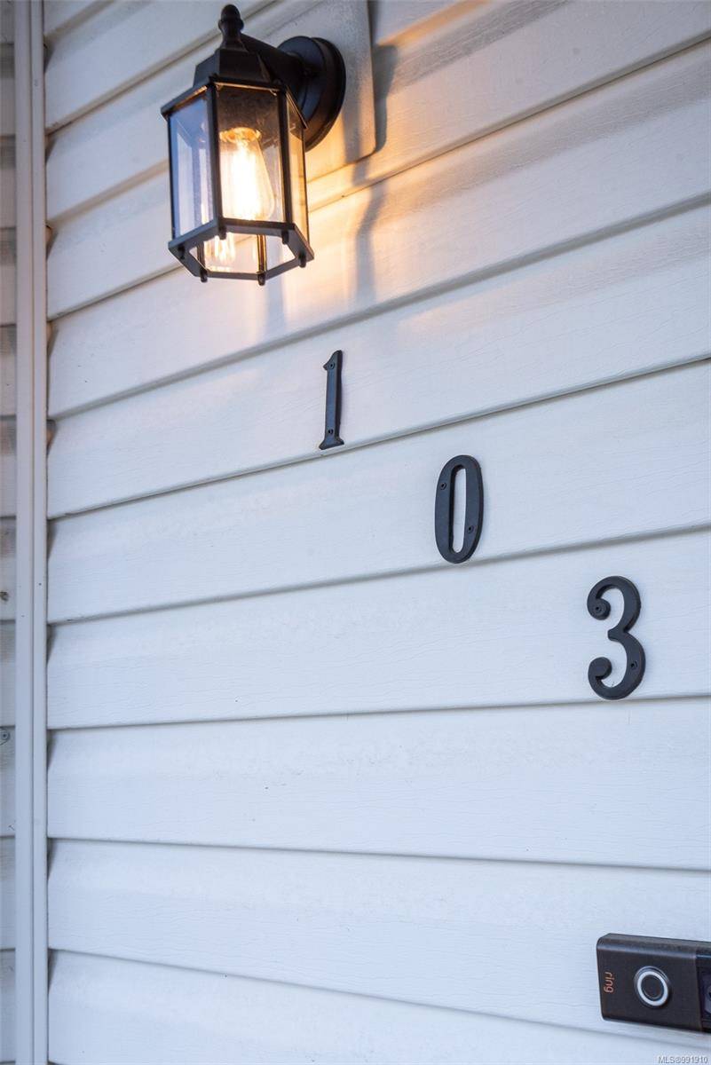 Ladysmith, BC V9G 1S9,219 Dogwood Dr #103
