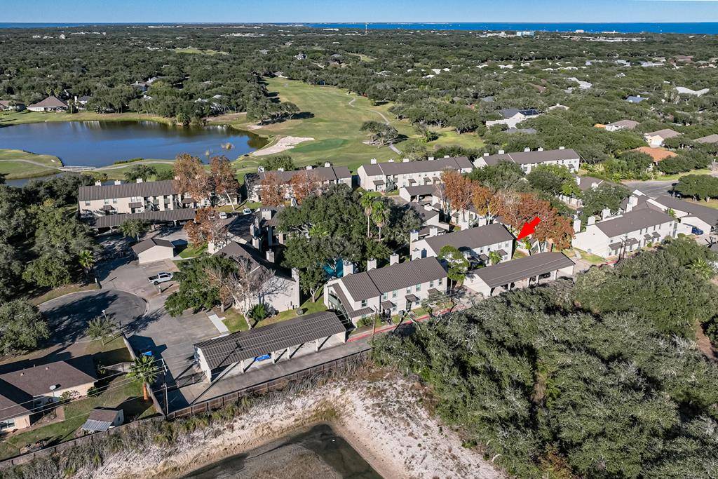 Rockport, TX 78382,302 ST ANDREWS APT I-101