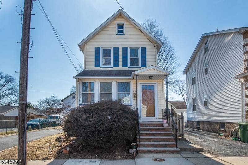 Roselle Boro, NJ 07203,626 Meadow St