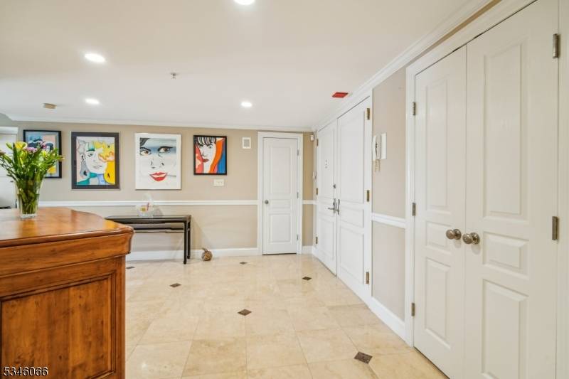 West Orange Twp., NJ 07052,10 Smith Manor Blvd #406
