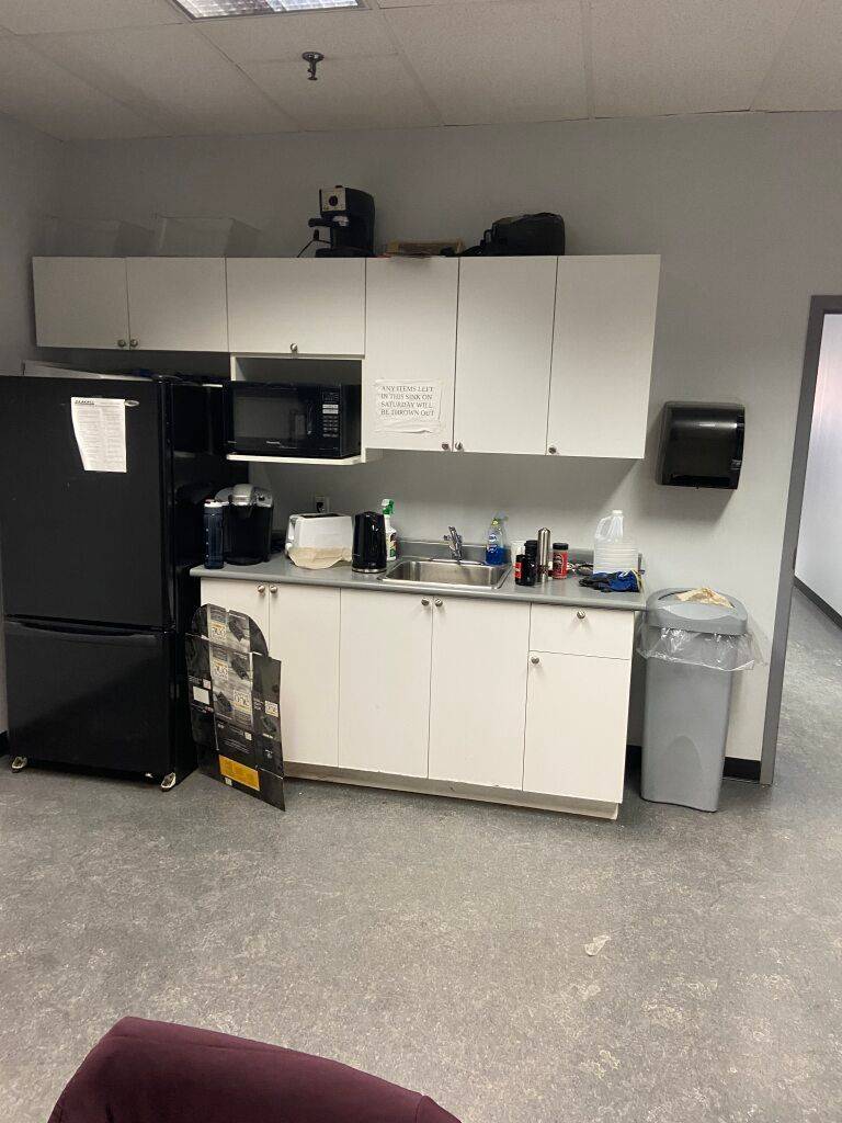 Toronto W06, ON M8W 4W3,427 Horner AVE