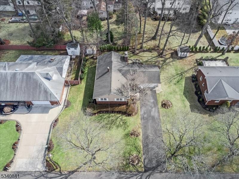 Clark Twp., NJ 07066,27 Stemmer Dr