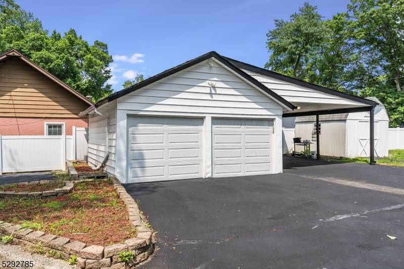 Little Falls Twp., NJ 07424,39 W End Ave