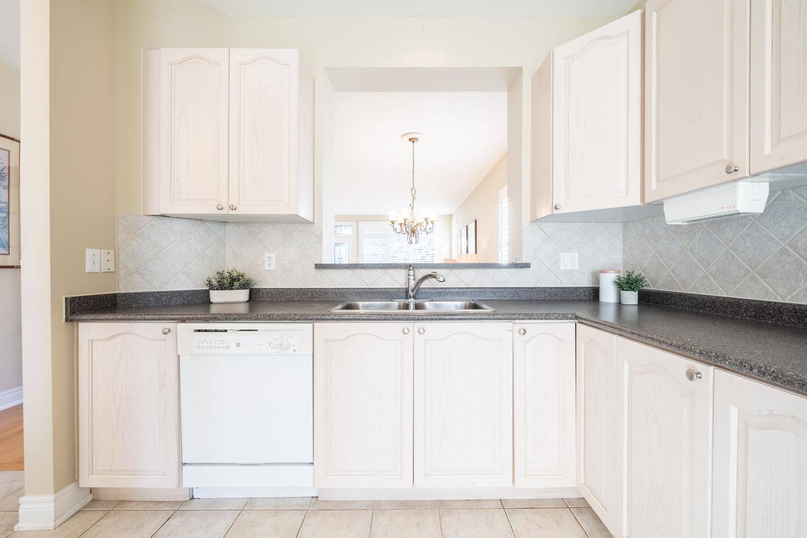 Whitchurch-stouffville, ON L4A 1P6,137 Long Stan N/A