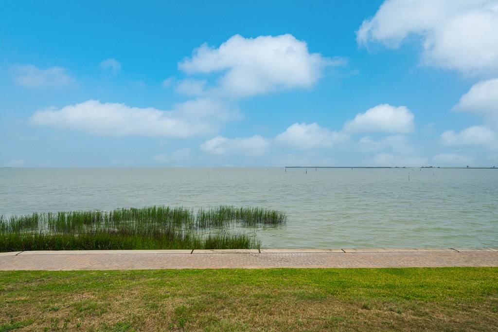 Rockport, TX 78382,248 Reserve