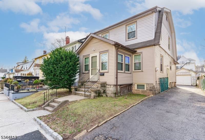 Irvington Twp., NJ 07111,37 Ellery Ave