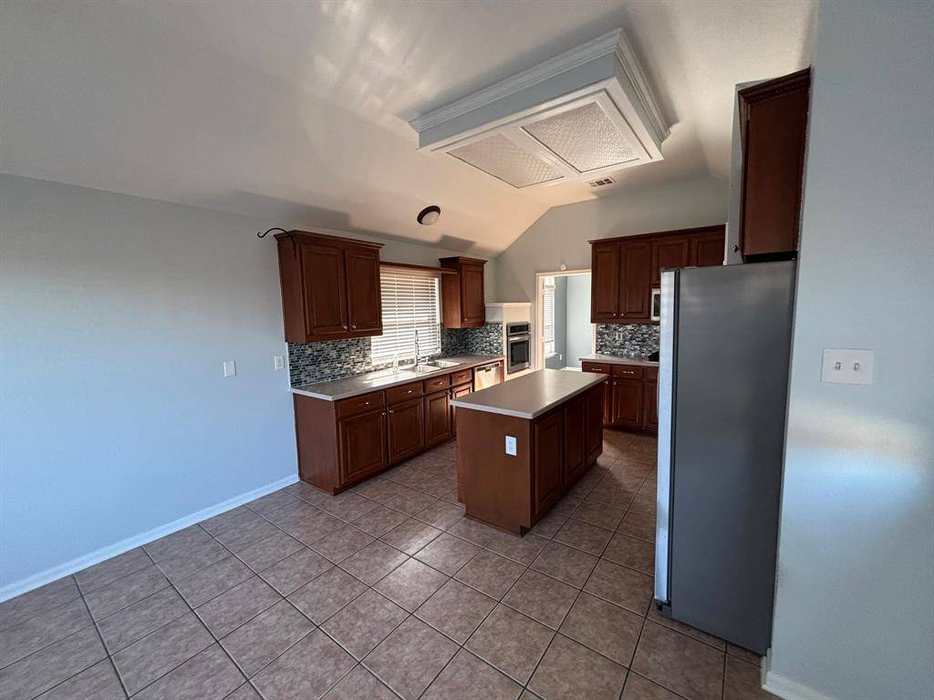 Fort Worth, TX 76133,5162 Brook Meadow Lane