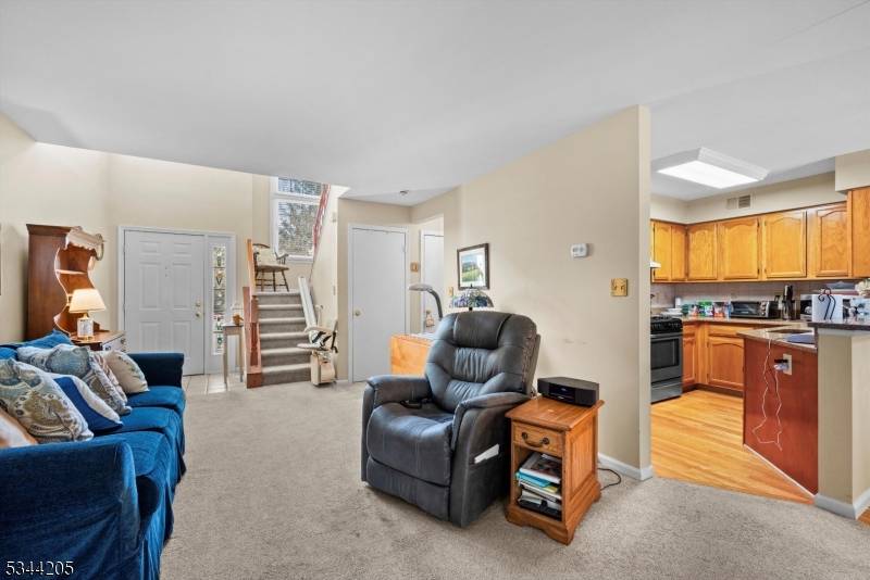 Hamburg Boro, NJ 07419,17 Winding Brook Rd