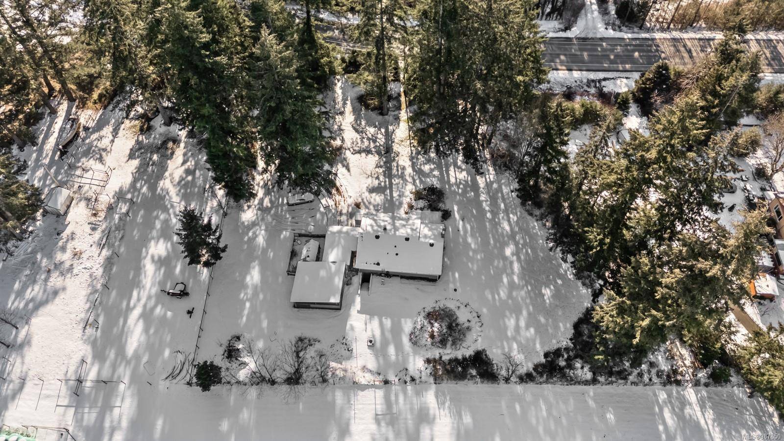 Merville, BC V0R 2M0,7326 Island Hwy N
