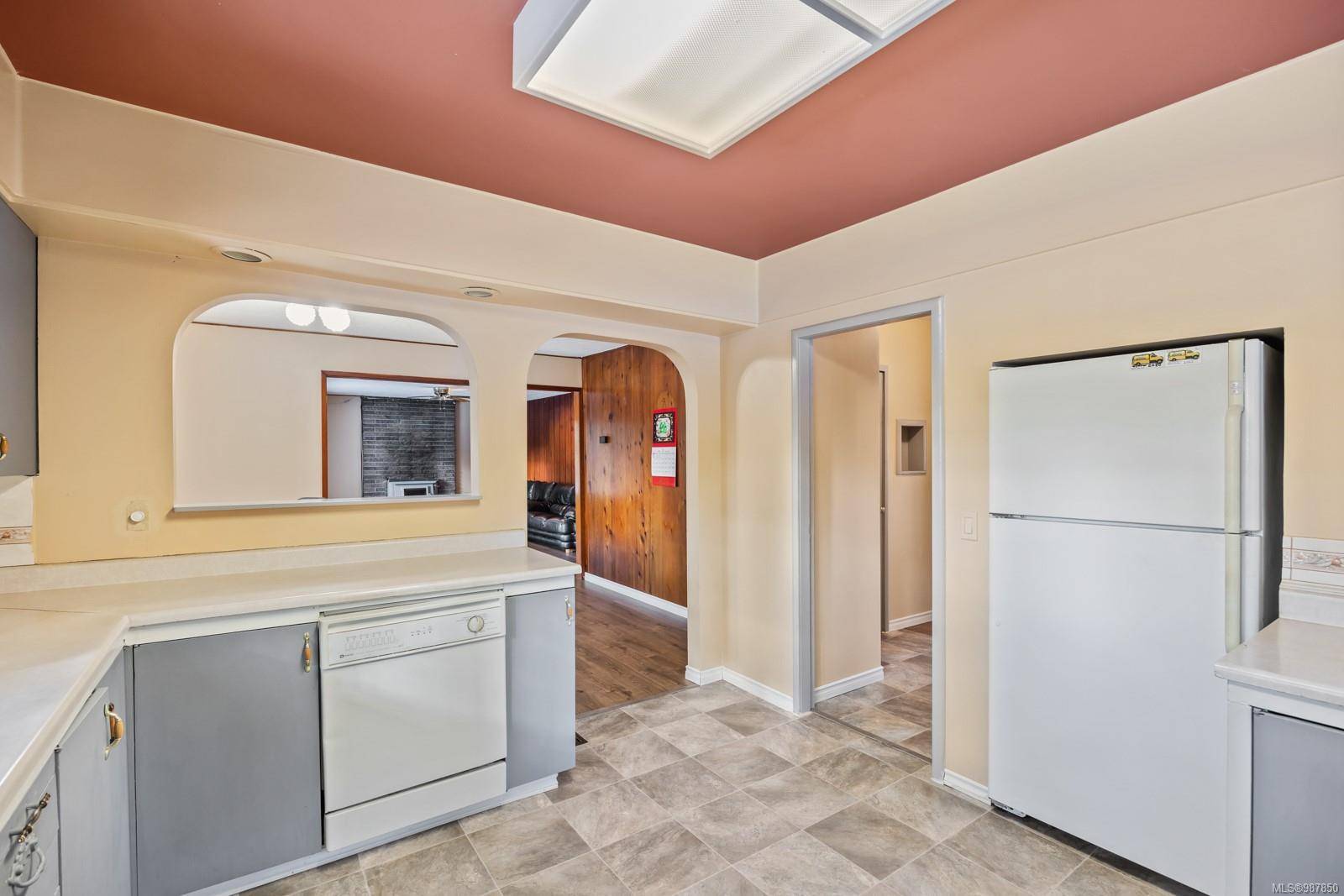 Merville, BC V0R 2M0,7326 Island Hwy N