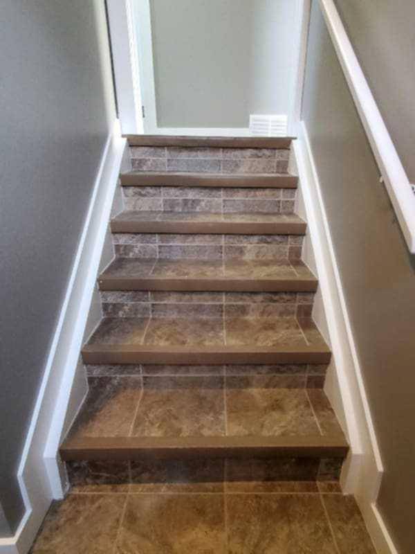 Grande Prairie, AB T8V3G7,9222 112 A AVE