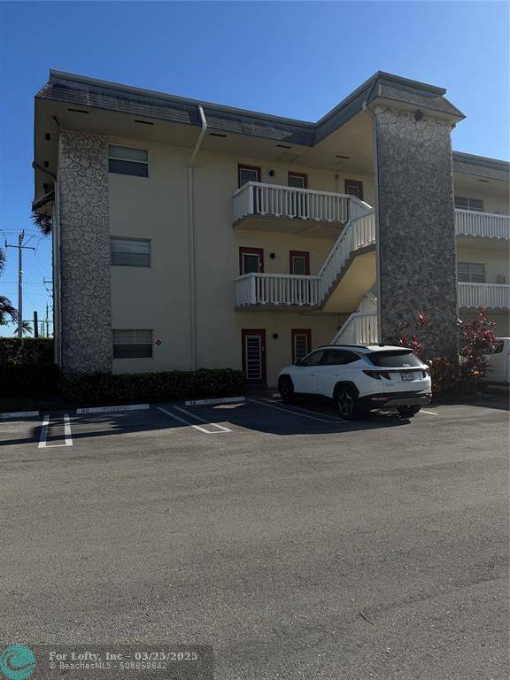 Lauderhill, FL 33313,4451 NW 16th St  #210