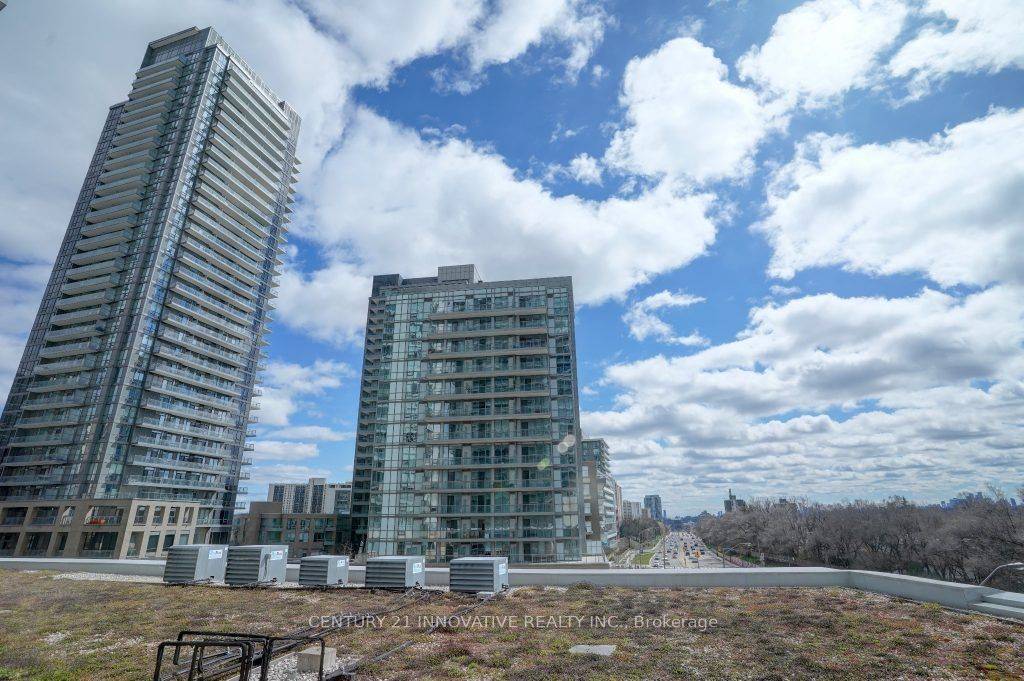 Toronto C15, ON M2J 0B7,66 Forest Manor RD #219