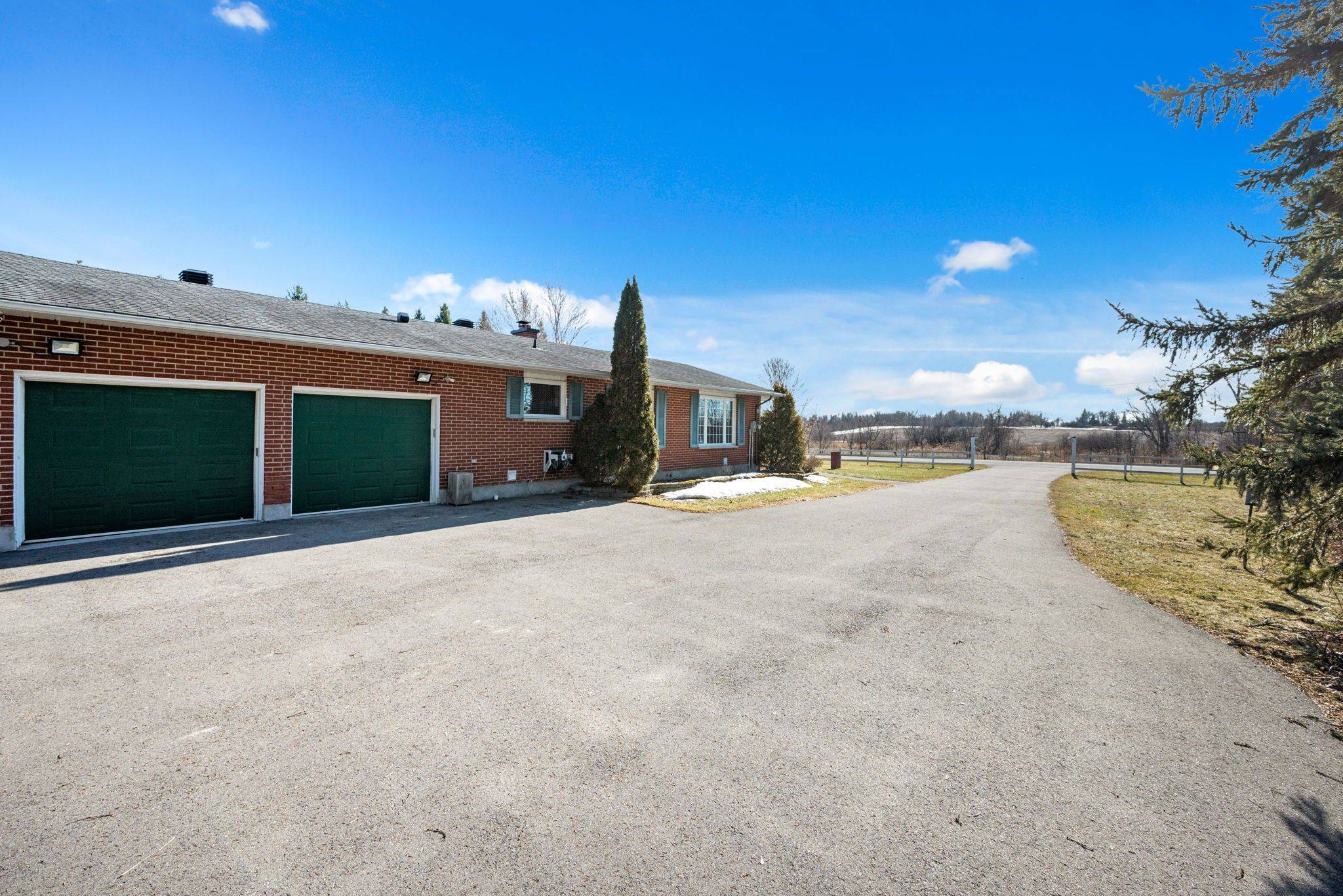 Blossom Park - Airport And Area, ON K1X 1C6,5079 Downey RD