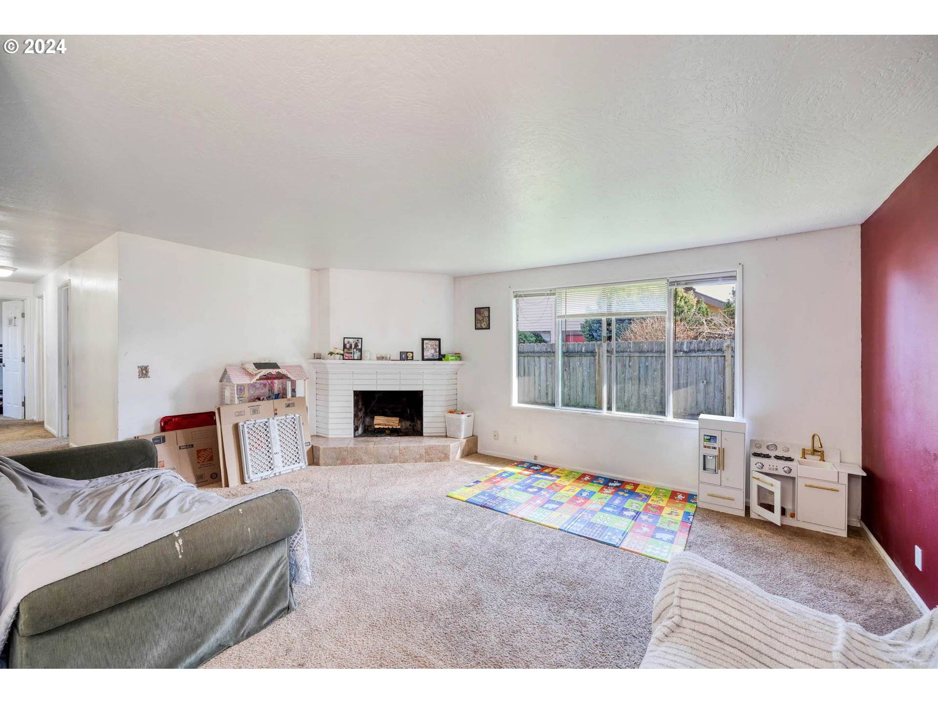 Eugene, OR 97402,3870 W 18TH AVE