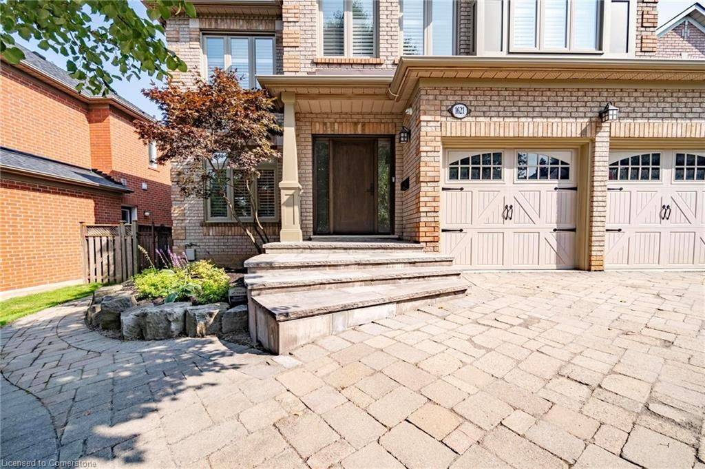 1621 Bayshire DR, Oakville, ON L6H 6E4