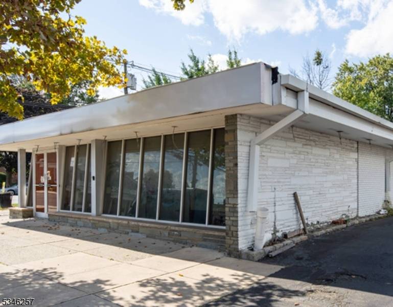 Kenilworth Boro, NJ 07033,470 Boulevard