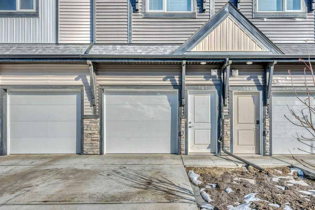 Calgary, AB T2X 4A6,850 Belmont DR SW #127
