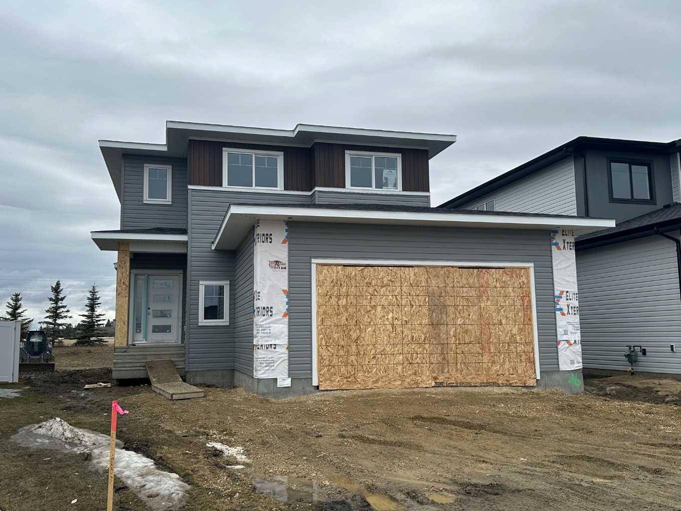 Red Deer, AB T4P 3G8,36 Emmett CRES