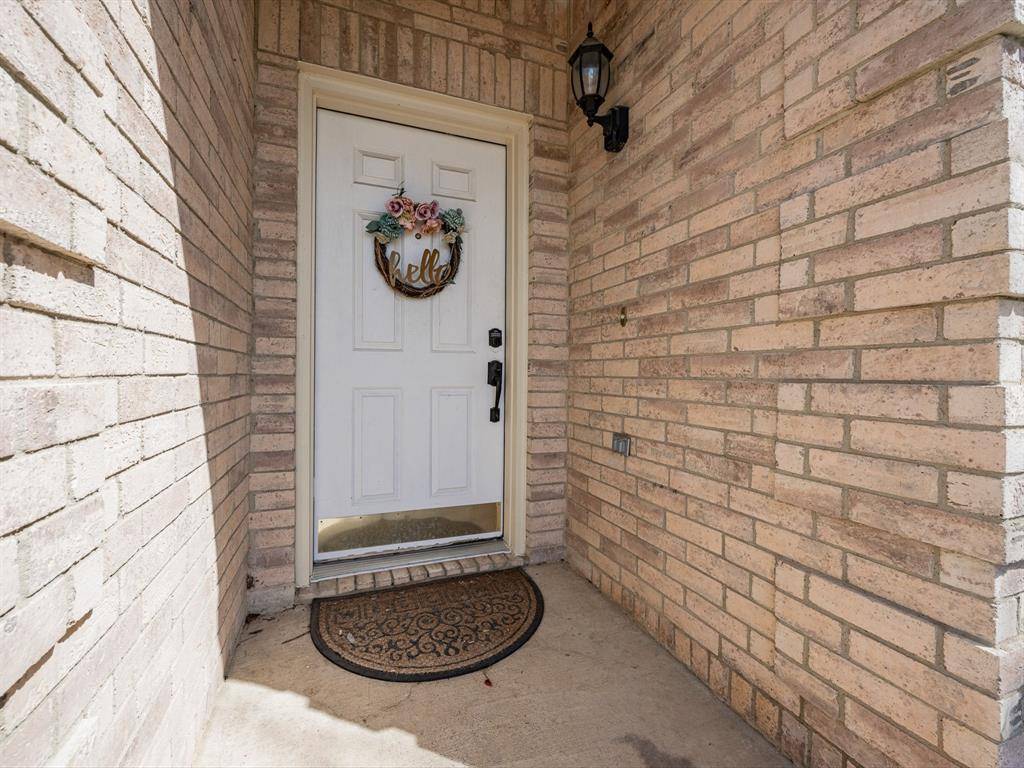 Midlothian, TX 76065,1422 S 3rd Street
