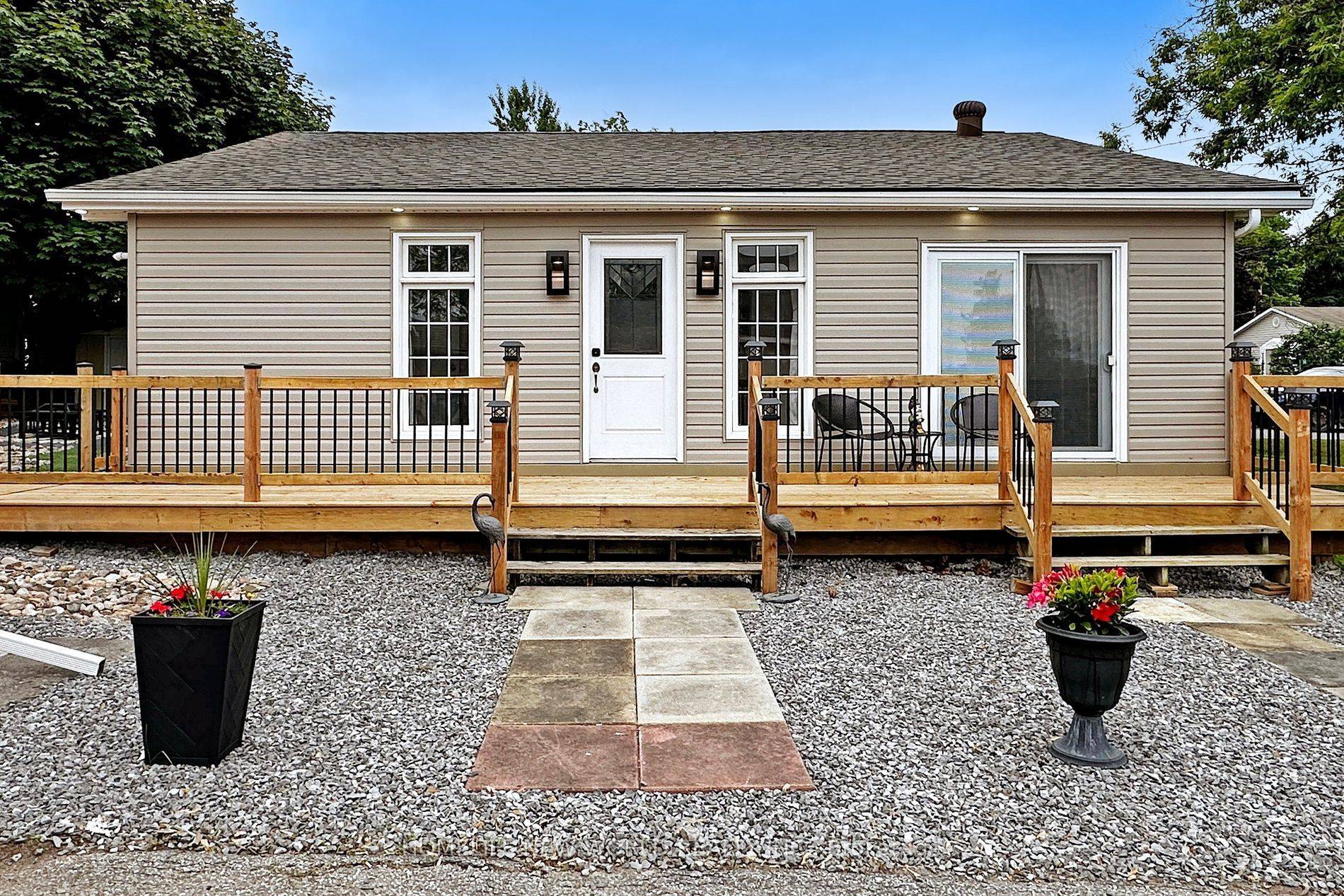 Kawartha Lakes, ON K0M 1L0,16 Third ST