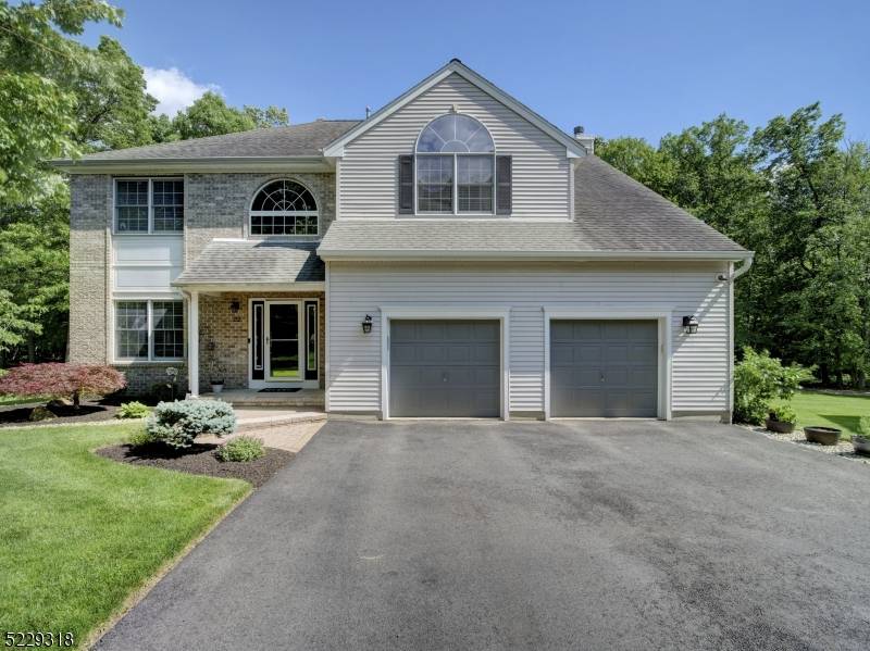Roxbury Twp., NJ 07852,22 Lazarus Dr