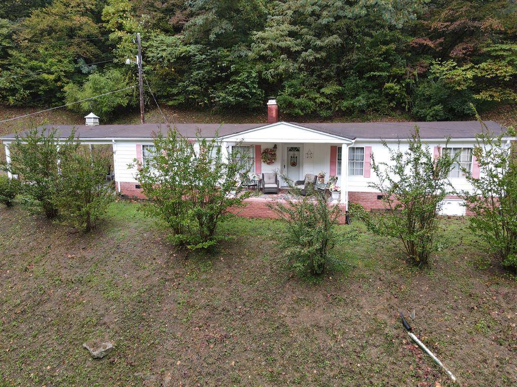 Oakwood, VA 24631,8299 Garden Creek Road