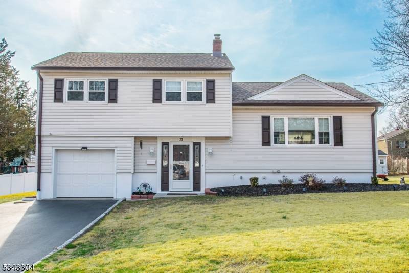 Wayne Twp., NJ 07470,23 Atwood Pl