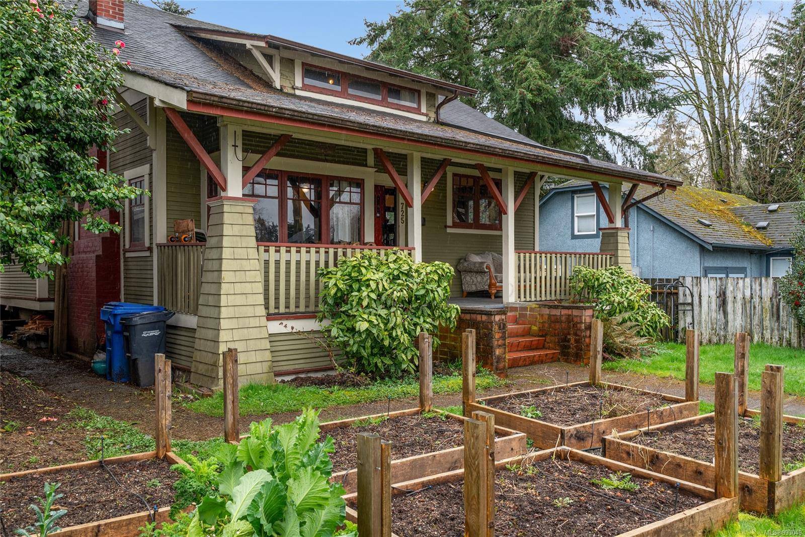 Nanaimo, BC V9R 3J5,725 Comox Rd