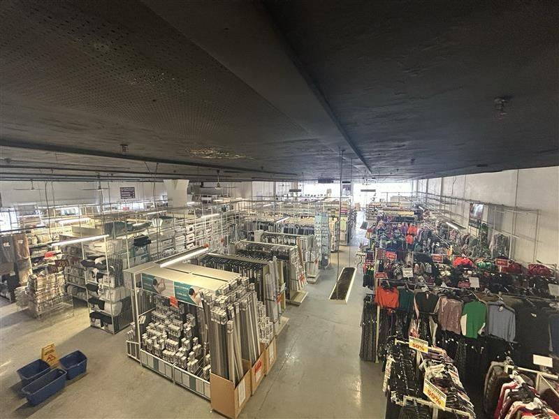 Hamilton, ON L8H 4S9,276 Kenilworth AVE N