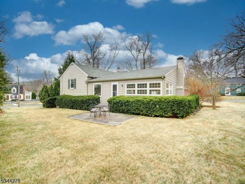 New Providence Boro, NJ 07974,14 Magnolia Dr