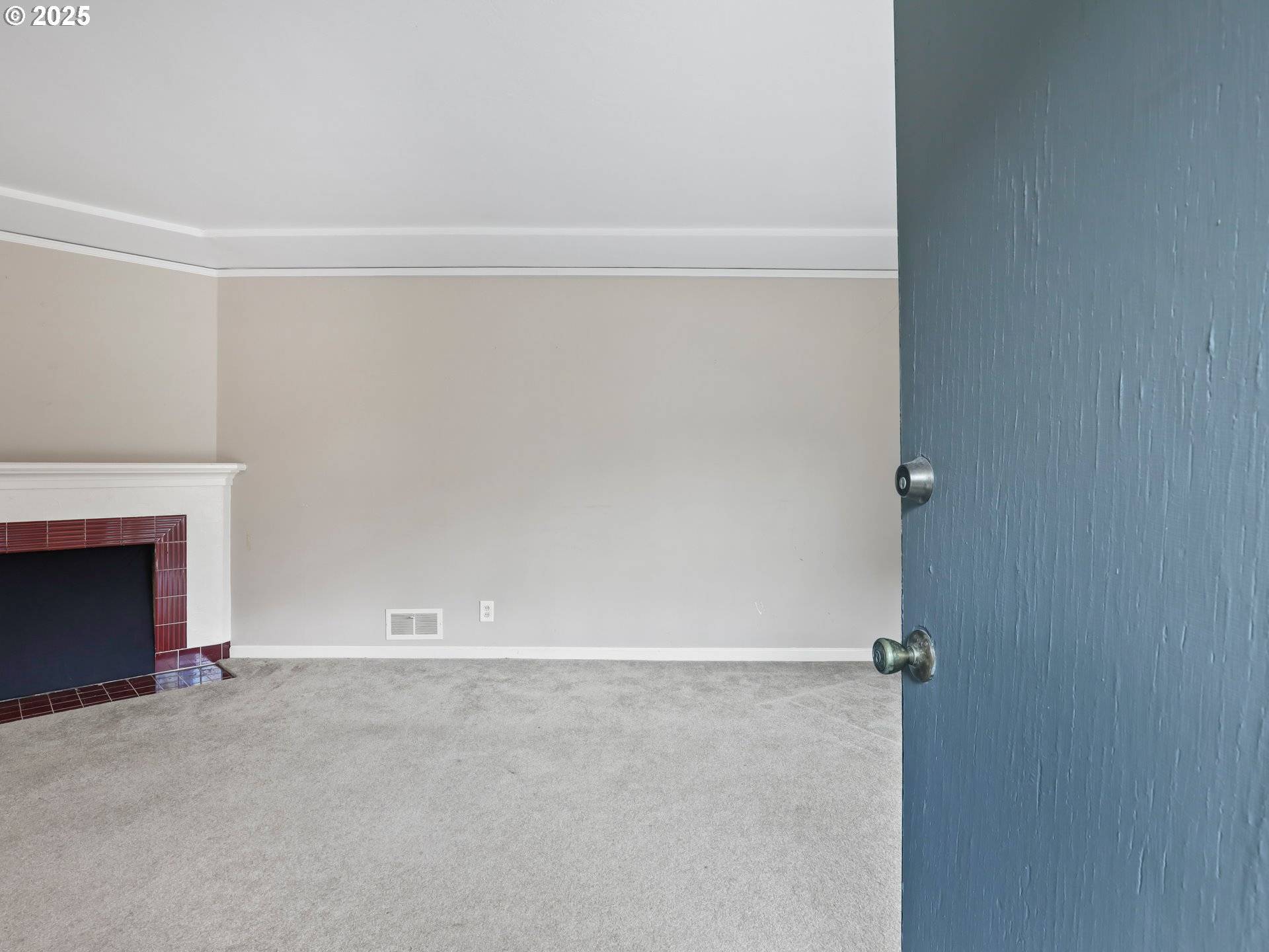 Portland, OR 97215,7303/7305 SE MADISON ST
