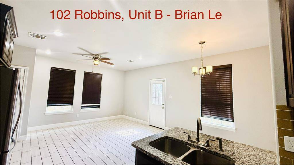 Cleburne, TX 76031,102 Robbins Street #B
