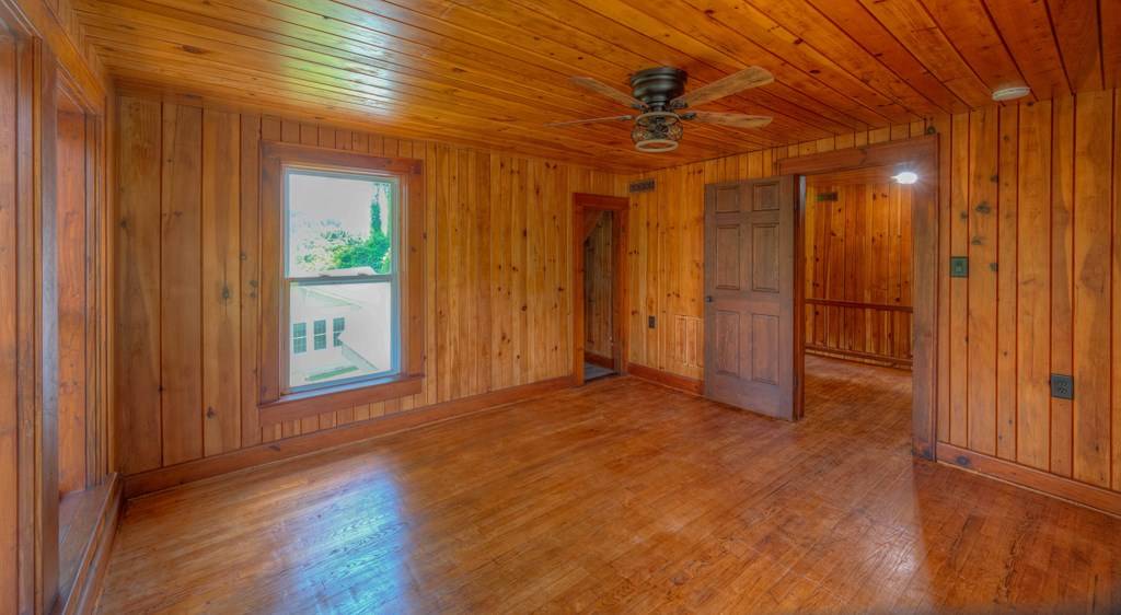 Murphy, NC 28906,849 Valley River Avenue