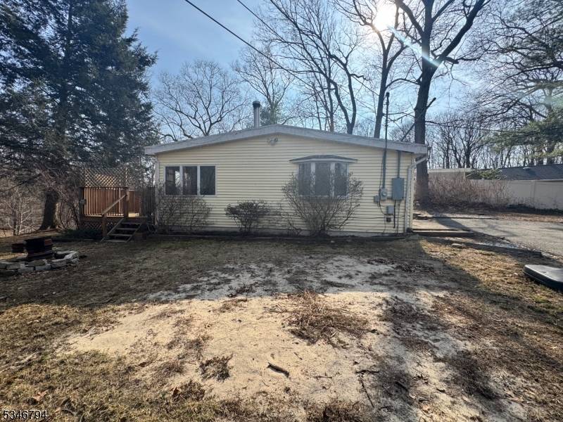 Byram Twp., NJ 07821,18 Cranberry Ledge Rd
