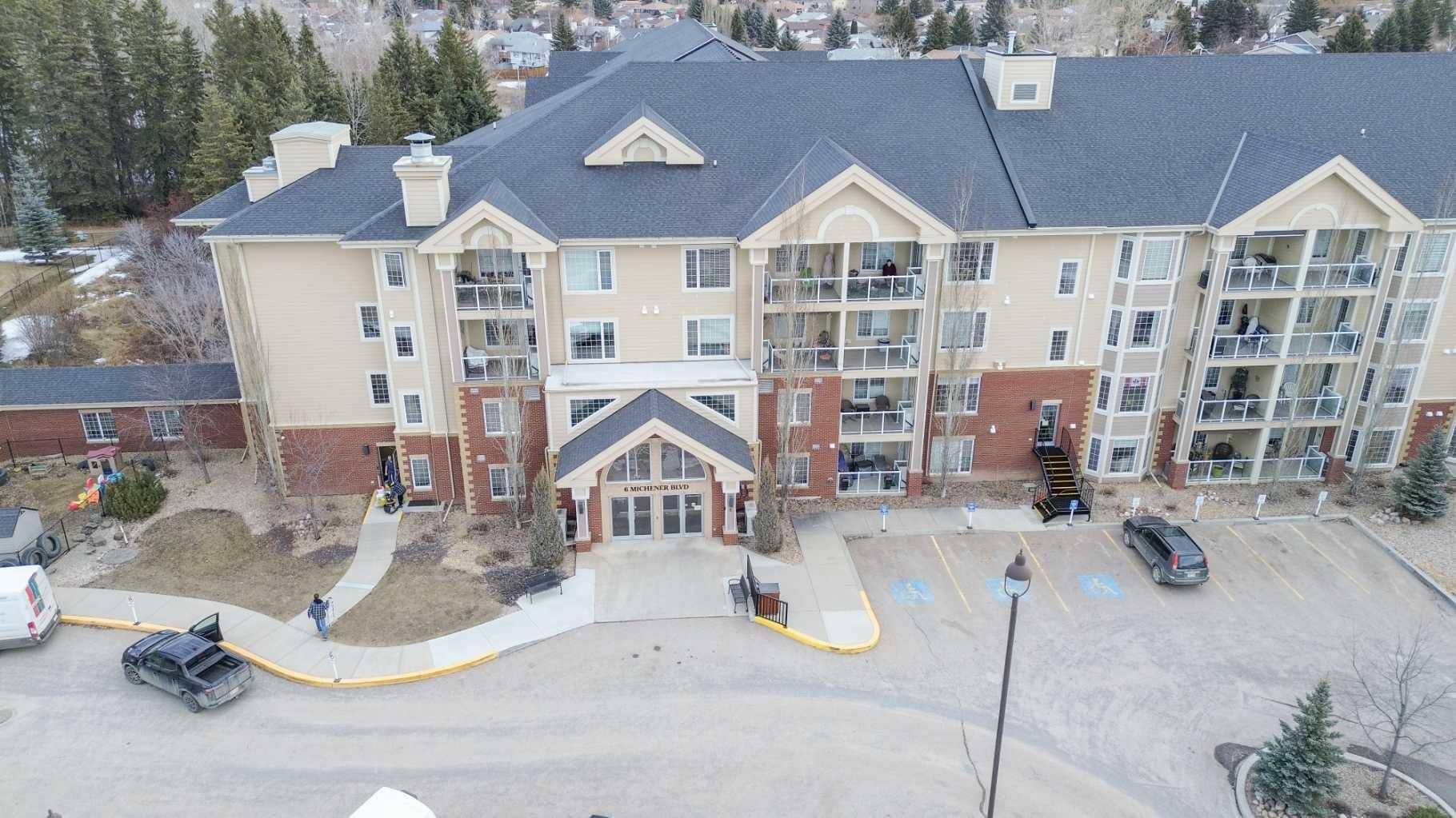 Red Deer, AB T4P 0K5,6 Michener BLVD #324