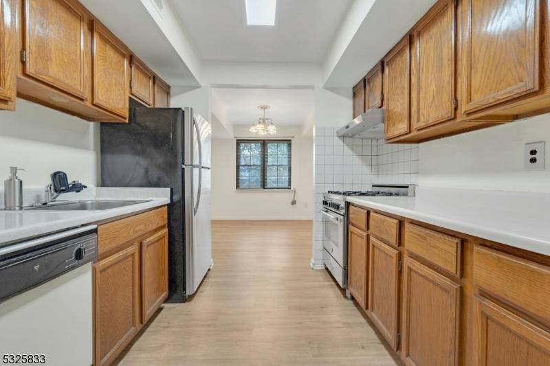 Woodbridge Twp., NJ 07095,232A Alpine Way #232A