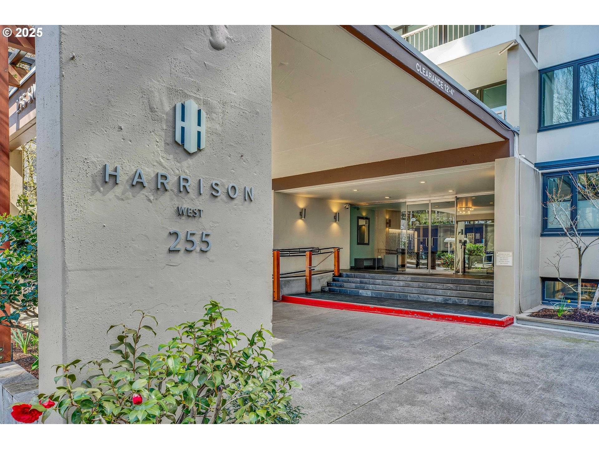 Portland, OR 97201,255 SW HARRISON ST #9D