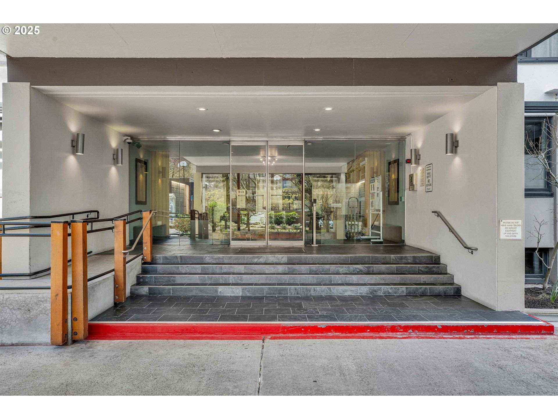 Portland, OR 97201,255 SW HARRISON ST #9D